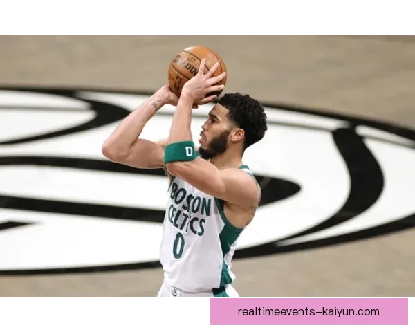 麦肯尼近期表现分析：风格多变，持续提升球队竞争力。