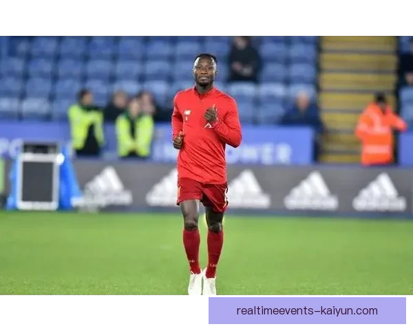 Lautaro禁区对抗能力持续提升，本赛季表现稳健球表现稳健